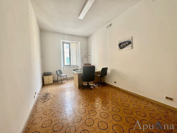 appartamento in vendita a Massa in zona Centro Storico