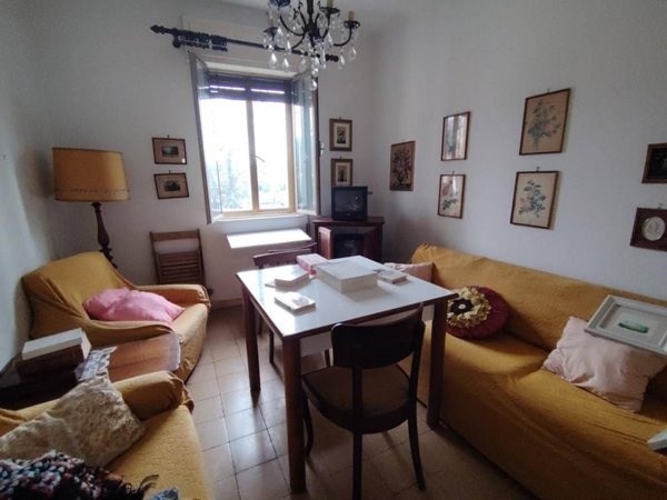 appartamento in vendita a Massa in zona Marina di Massa