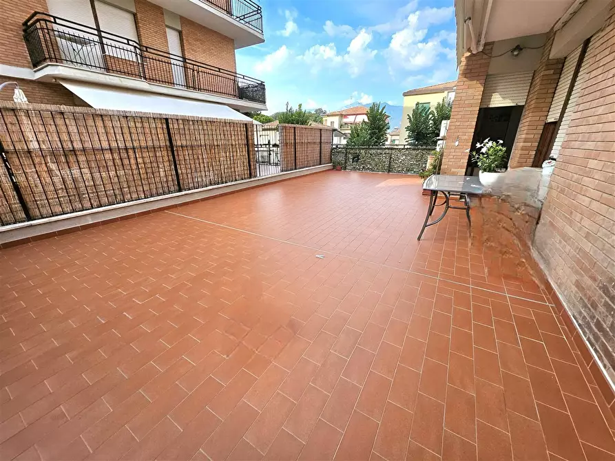 appartamento in vendita a Massa in zona Marina di Massa