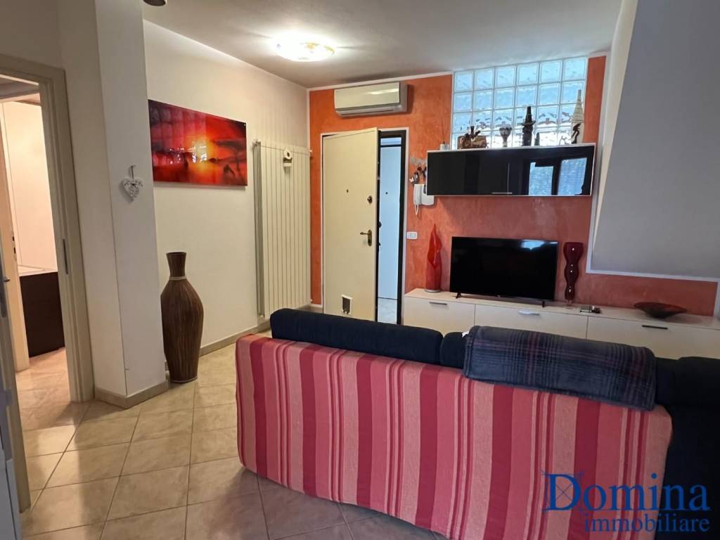 appartamento in vendita a Massa in zona Castagnola