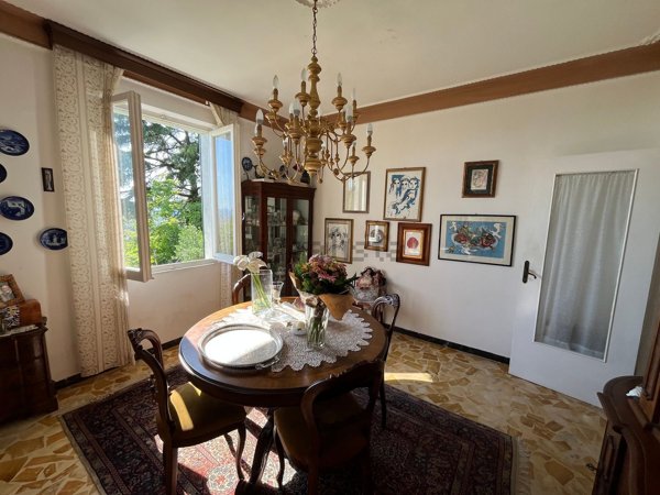 casa indipendente in vendita a Massa