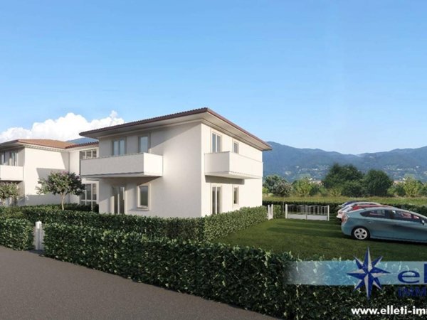 appartamento in vendita a Massa in zona Marina di Massa