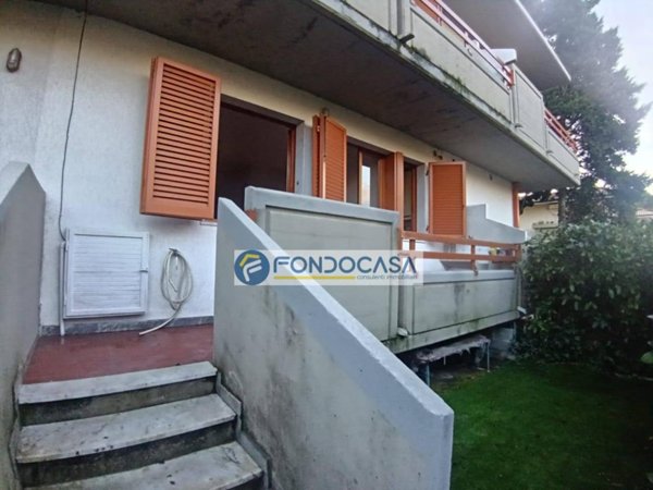 casa indipendente in vendita a Massa in zona Marina di Massa