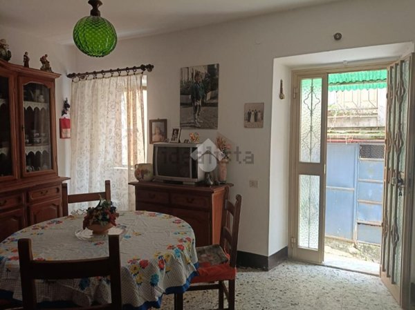 appartamento in vendita a Massa in zona Pariana