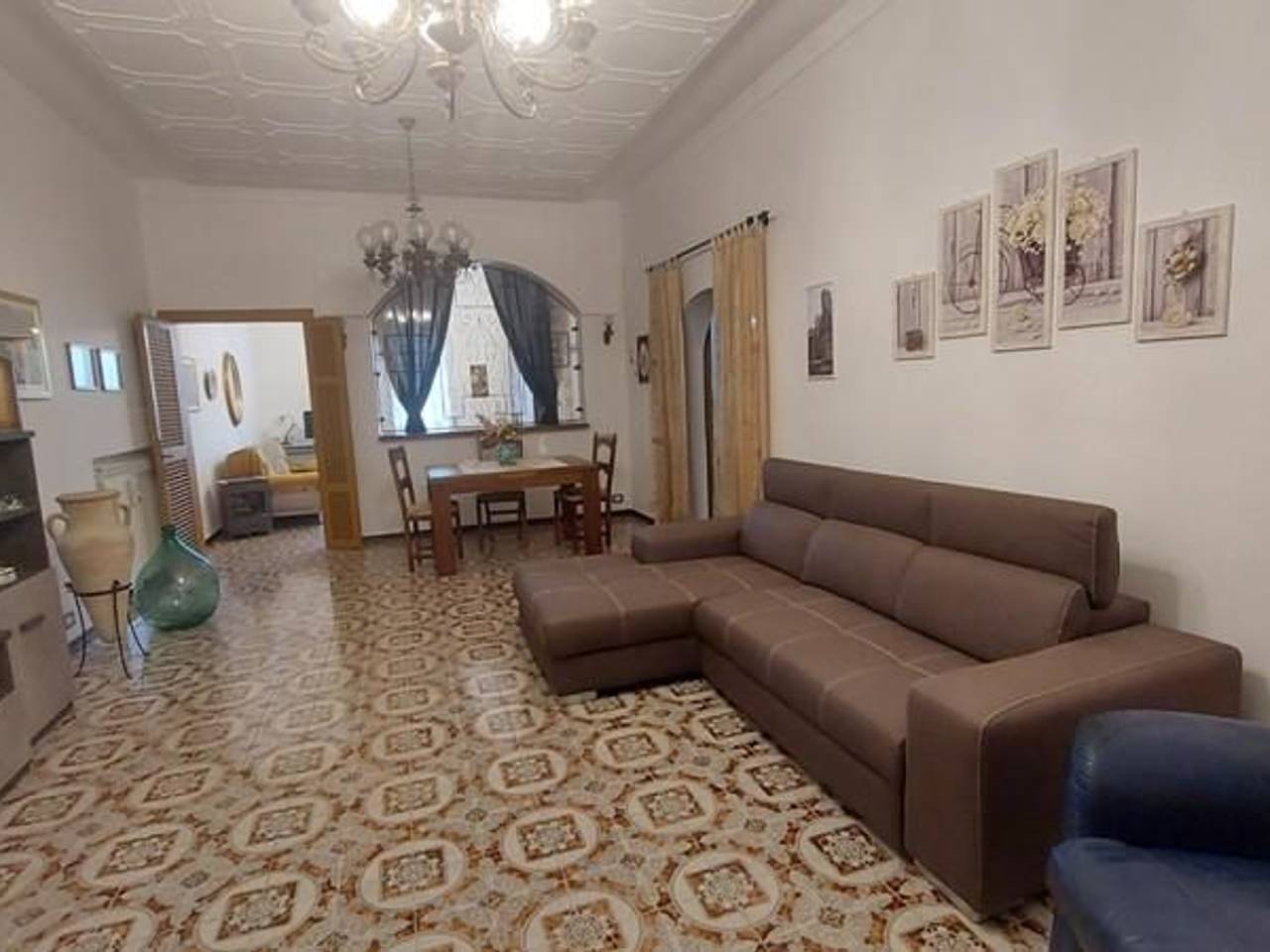casa indipendente in vendita a Massa in zona Marina di Massa