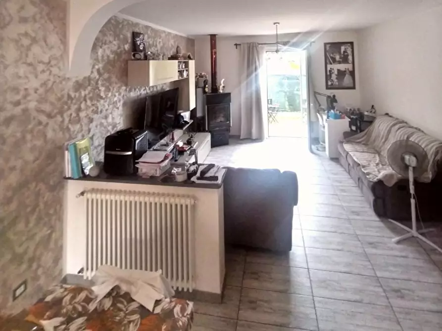 casa semindipendente in vendita a Massa