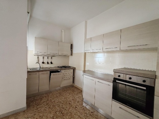 appartamento in vendita a Massa in zona Centro Storico