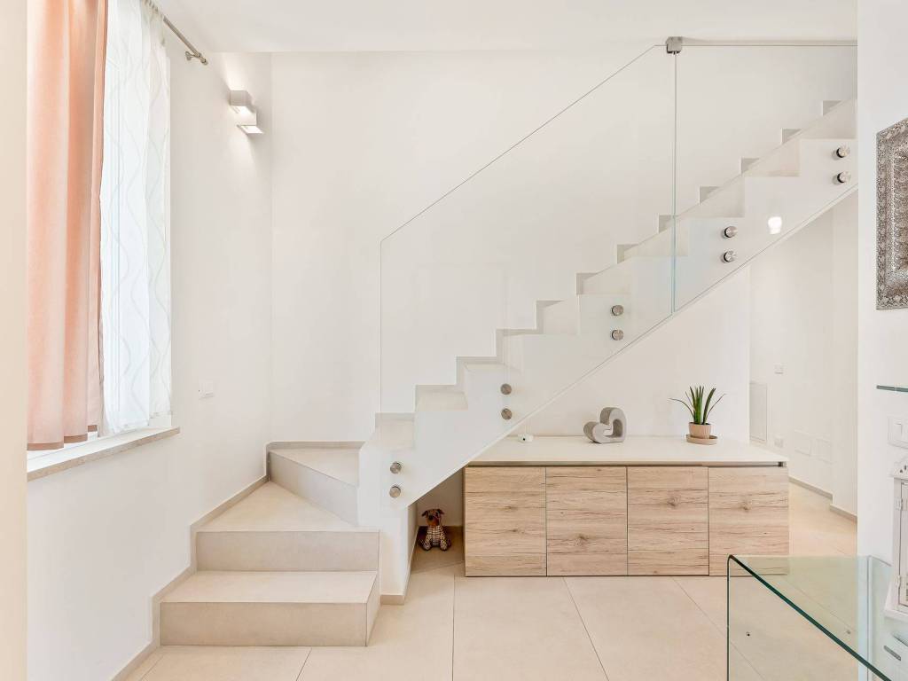 casa indipendente in vendita a Massa in zona Marina di Massa