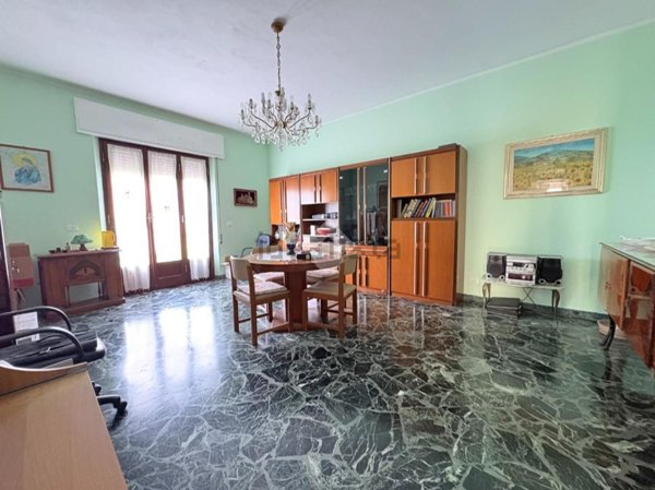 casa indipendente in vendita a Massa in zona Romagnano