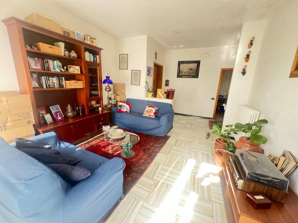 appartamento in vendita a Massa in zona Mirteto