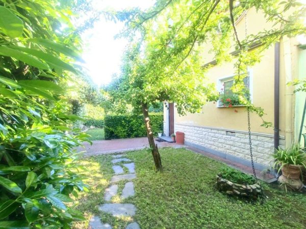 appartamento in vendita a Massa in zona Centro Storico