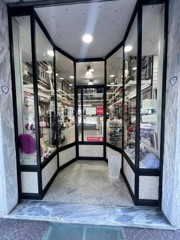 negozio in vendita a Massa in zona Quercioli
