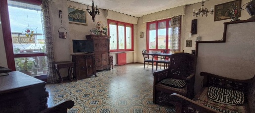 appartamento in vendita a Massa in zona Marina di Massa