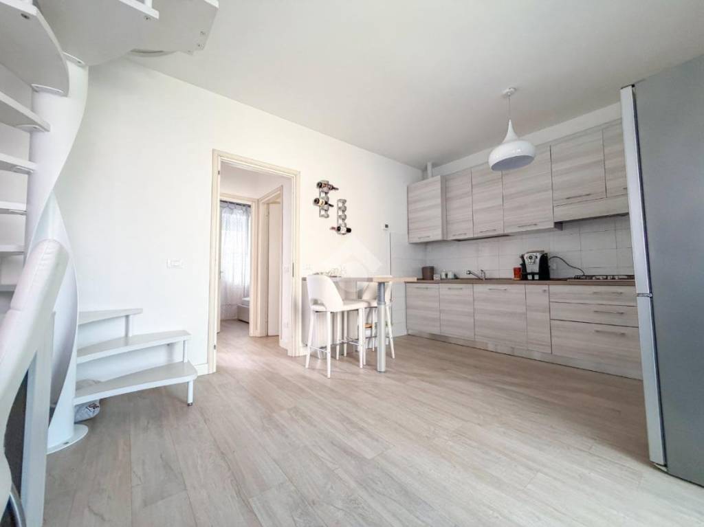appartamento in vendita a Massa in zona Marina di Massa