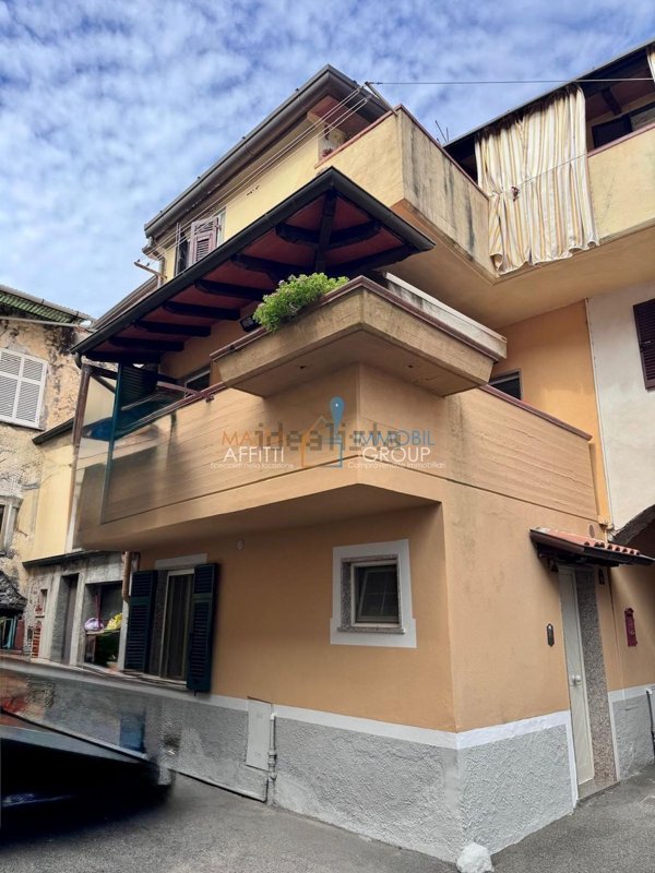 appartamento in vendita a Massa in zona Borgo del Ponte
