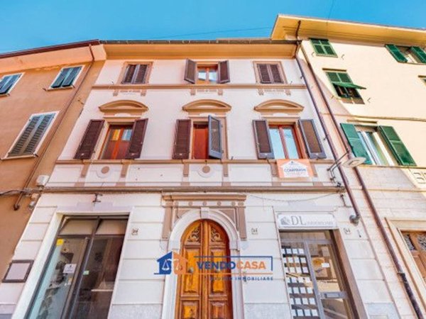 appartamento in vendita a Massa in zona Centro Storico