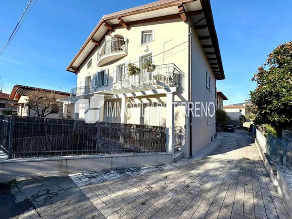 appartamento in vendita a Massa in zona Centro Storico
