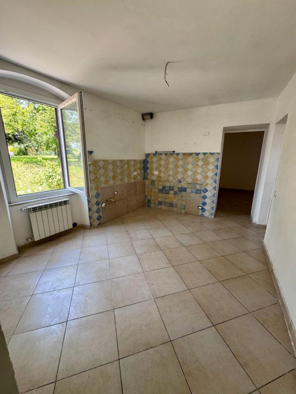 appartamento in vendita a Massa in zona Centro Storico