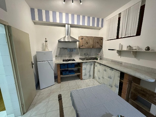 appartamento in vendita a Massa in zona Marina dei Ronchi