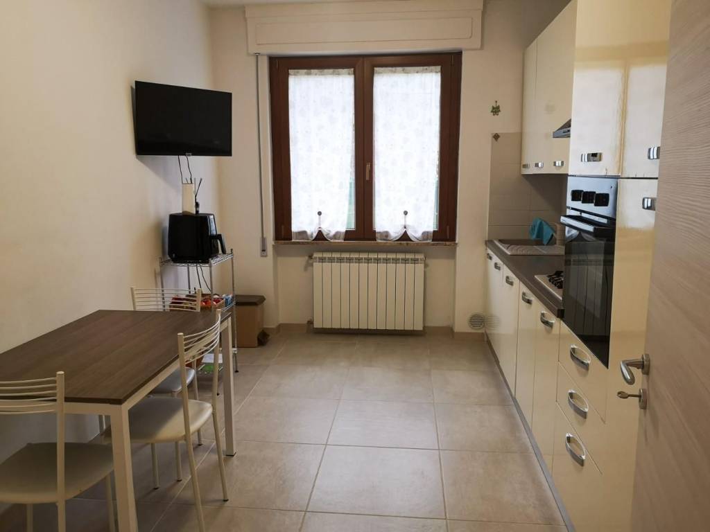 appartamento in vendita a Massa in zona Marina di Massa