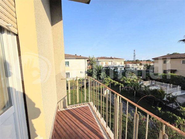 appartamento in vendita a Massa in zona Marina di Massa