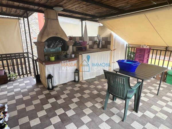 casa indipendente in vendita a Massa in zona Centro Storico