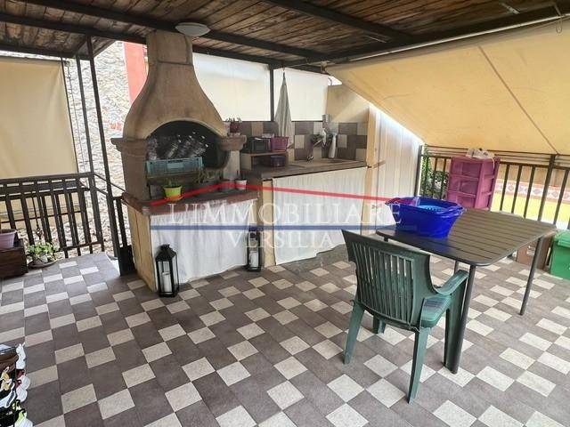 appartamento in vendita a Massa in zona Borgo del Ponte