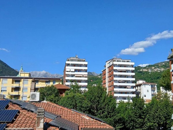 appartamento in vendita a Massa in zona Centro Storico