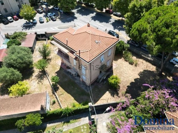 casa indipendente in vendita a Massa in zona Centro Storico