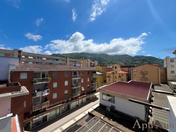 appartamento in vendita a Massa in zona Centro Storico
