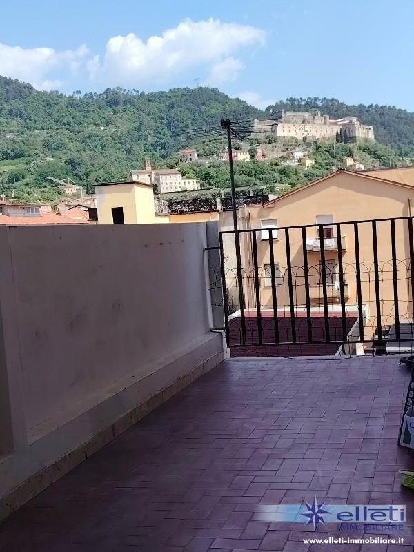 appartamento in vendita a Massa in zona Centro Storico