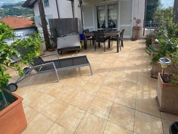 appartamento in vendita a Massa in zona Centro Storico