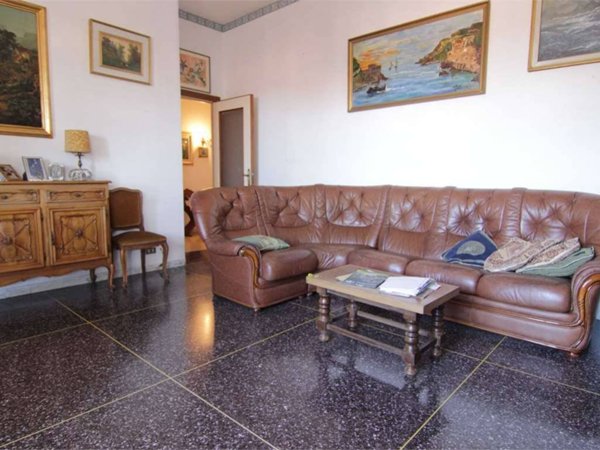 appartamento in vendita a Massa in zona Centro Storico