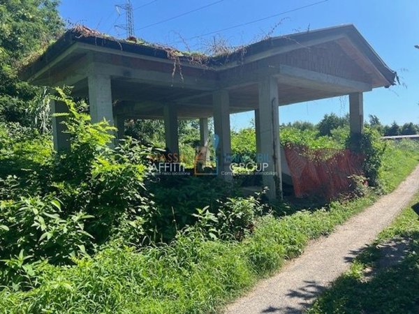 casa indipendente in vendita a Massa in zona Poveromo