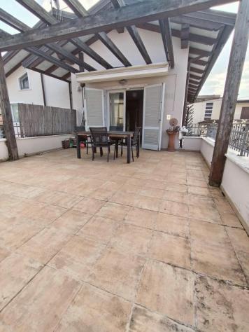 casa indipendente in vendita a Massa