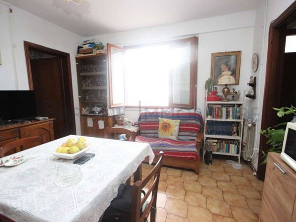 casa indipendente in vendita a Massa in zona Mirteto