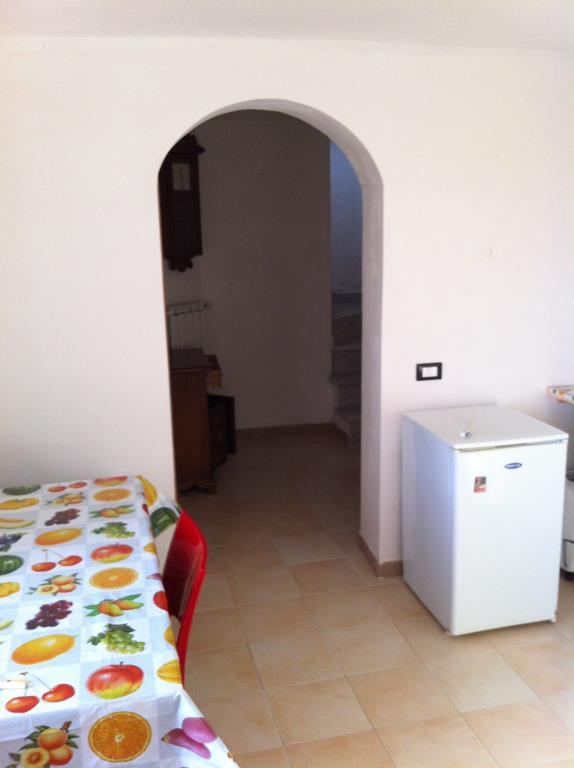 casa semindipendente in vendita a Massa in zona Altagnana