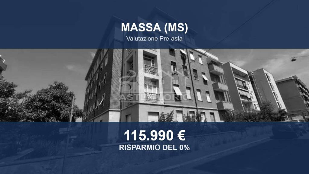 appartamento in vendita a Massa in zona Centro Storico