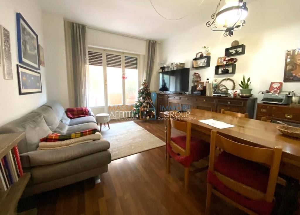 appartamento in vendita a Massa in zona Centro Storico