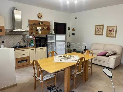 appartamento in vendita a Massa in zona Marina di Massa