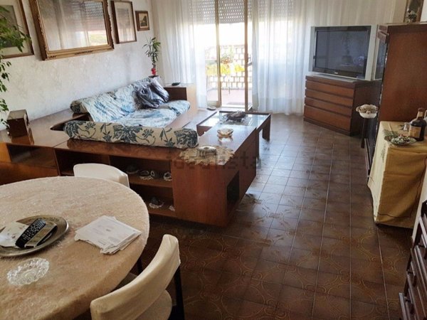 appartamento in vendita a Massa in zona Marina di Massa