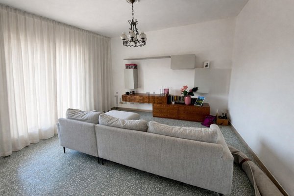 appartamento in vendita a Massa in zona Quercioli