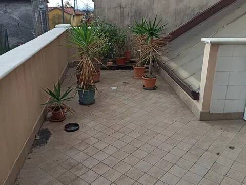 appartamento in vendita a Massa in zona Centro Storico
