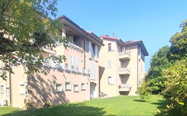appartamento in vendita a Massa in zona Marina dei Ronchi