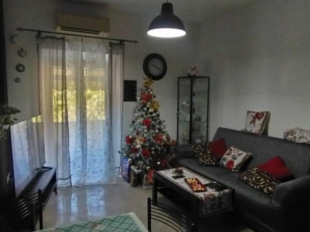 appartamento in vendita a Massa in zona Borgo del Ponte
