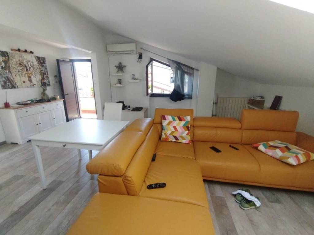 appartamento in vendita a Massa in zona Mirteto