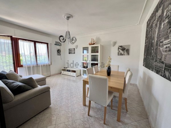 appartamento in vendita a Massa in zona Marina di Massa