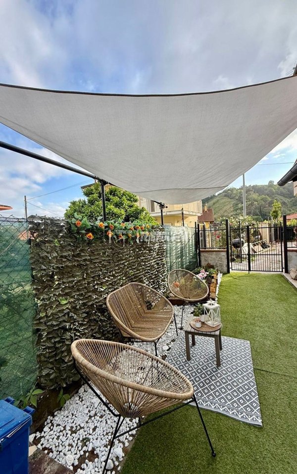 casa indipendente in vendita a Massa in zona Mirteto