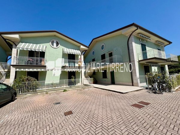 appartamento in vendita a Massa in zona Marina di Massa