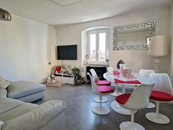 casa indipendente in vendita a Massa in zona Borgo del Ponte